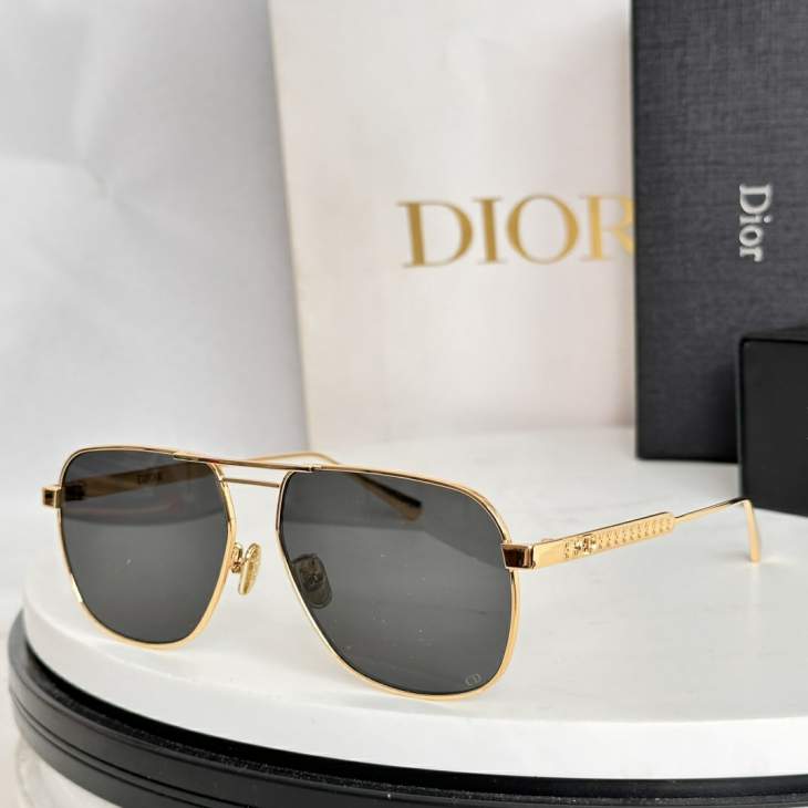 Picture of Dior Sunglasses _SKUfw77643976fw